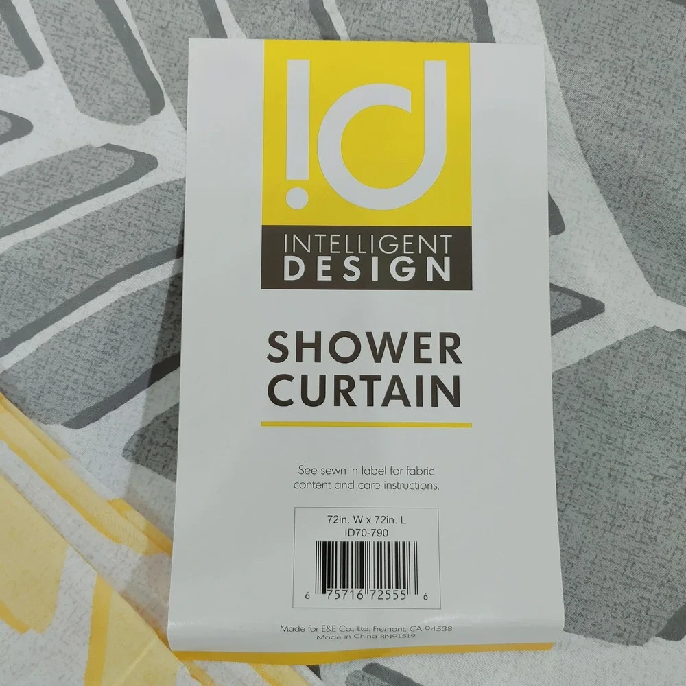 Intelligent Design Feather Leaf‎ Shower Curtain Yellow Gray 72x72 Polyester